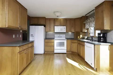 21 Laurel Ln, Raynham, MA 02767 photo 7