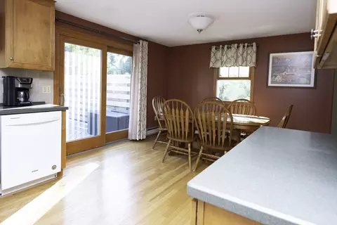 21 Laurel Ln, Raynham, MA 02767 photo 8