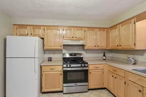 8 Glenn Dr, Maynard, MA 01754 photo 9