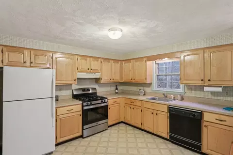 8 Glenn Dr, Maynard, MA 01754 photo 11