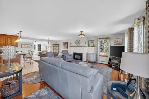 13 Fairway Dr, Acushnet, MA 02743 photo 5