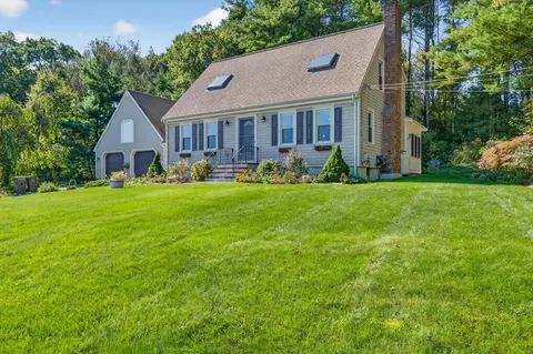 13 Fairway Dr, Acushnet, MA 02743 photo 4