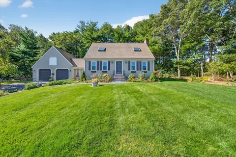 13 Fairway Dr, Acushnet, MA 02743 photo 3