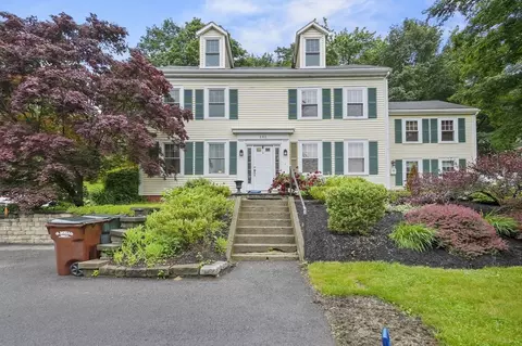 161 Elm St #A, Amesbury, MA 01913