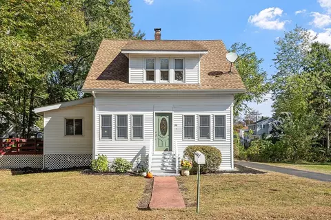 44 Hamlin St, Lunenburg, MA 01462
