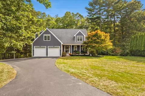 100 Litchfield Ln, Hanson, MA 02341