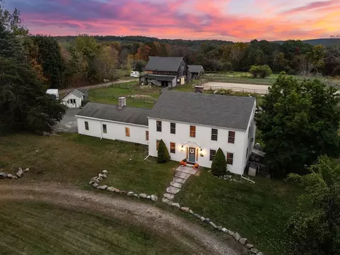 50 Tower Hill Rd, Brimfield, MA 01010