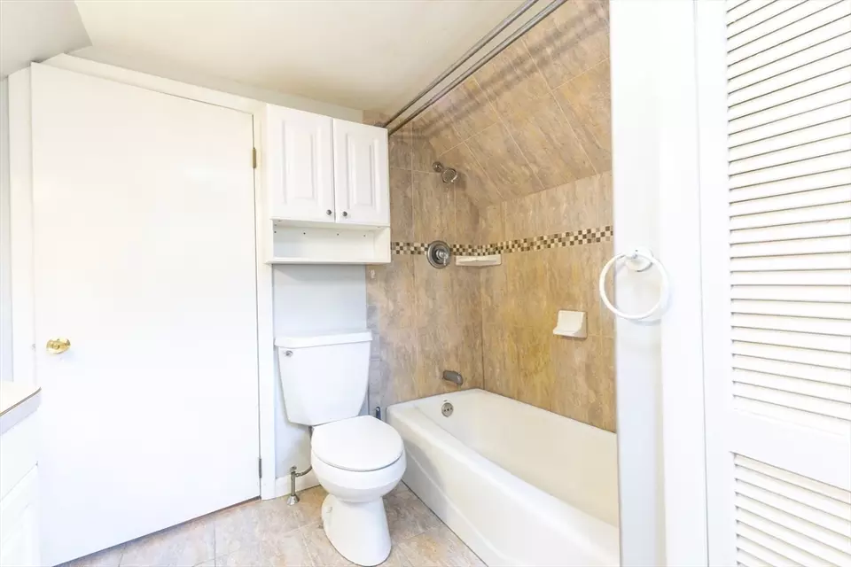 Bath - 1479 Main St, Leominster, MA 01453 photo 1 of 1