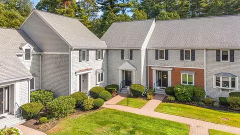 225 Lincoln St #A3, Duxbury, MA 02332