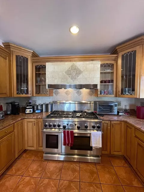 55 Metropolitan Ave, Roslindale, MA 02131