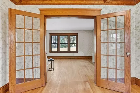Entry Way - 15 Bronson Ter, Springfield, MA 01108 photo 4 of 4
