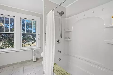 Bath - 15 Bronson Ter, Springfield, MA 01108 photo 3 of 3