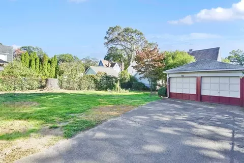 Exterior - 15 Bronson Ter, Springfield, MA 01108 photo 4 of 8