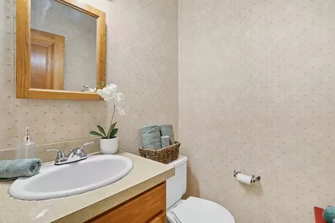 Bath - 15 Bronson Ter, Springfield, MA 01108 photo 1 of 3