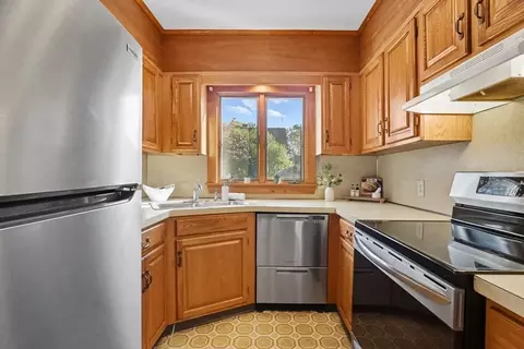 Kitchen - 15 Bronson Ter, Springfield, MA 01108 photo 2 of 5