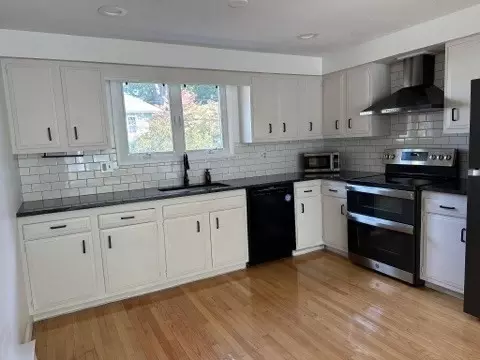 167 South St #8D, Northampton, MA 01060