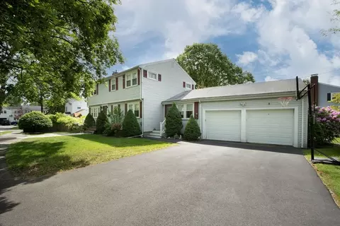 55 Christopher Dr, Milton, MA 02186 photo 2