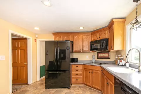 55 Christopher Dr, Milton, MA 02186 photo 6