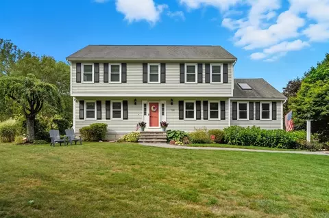732 Lincoln St, Franklin, MA 02038