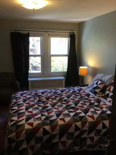 24 Bangor St, Springfield, MA 01118 photo 17