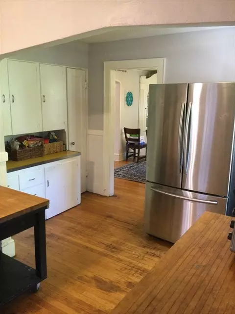 24 Bangor St, Springfield, MA 01118 photo 11