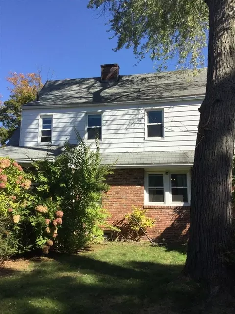 24 Bangor St, Springfield, MA 01118 photo 5