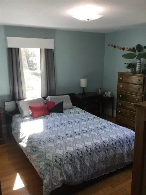 24 Bangor St, Springfield, MA 01118 photo 16