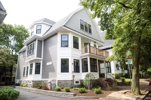 53 Quint Ave, Boston, MA 02134