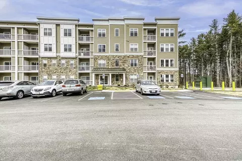 2 Winslow Ln #2302, Grafton, MA 01519