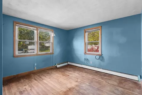 Bedroom - 46 Staaf Rd, Saugus, MA 01906 photo 1 of 2