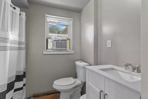 Bath - 46 Staaf Rd, Saugus, MA 01906 photo 1 of 2