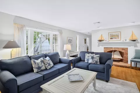 98 Bay Ln, Centerville, MA 02632 photo 4