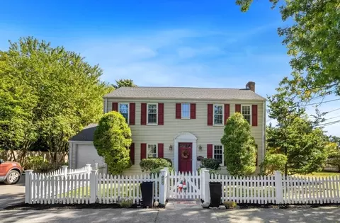 66 Lincoln Cir, Swampscott, MA 01907