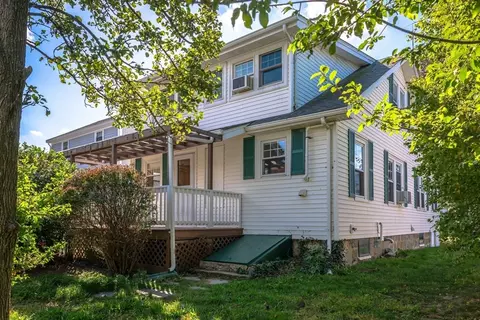 64 Shawmut St, Quincy, MA 02169