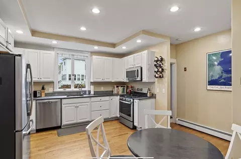 45 Walnut Rd, Hamilton, MA 01982 photo 3