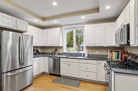 45 Walnut Rd, Hamilton, MA 01982 photo 4