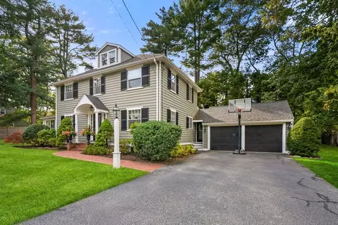 3 Burnham Rd, Dover, MA 02030