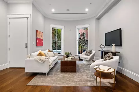 82 Worcester St #2, Boston, MA 02118