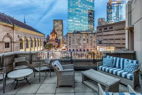 1 Huntington Ave #403, Boston, MA 02116