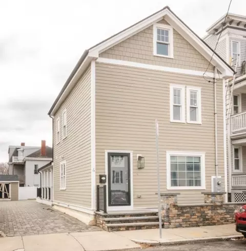 4 Chickatawbut St, Boston, MA 02122