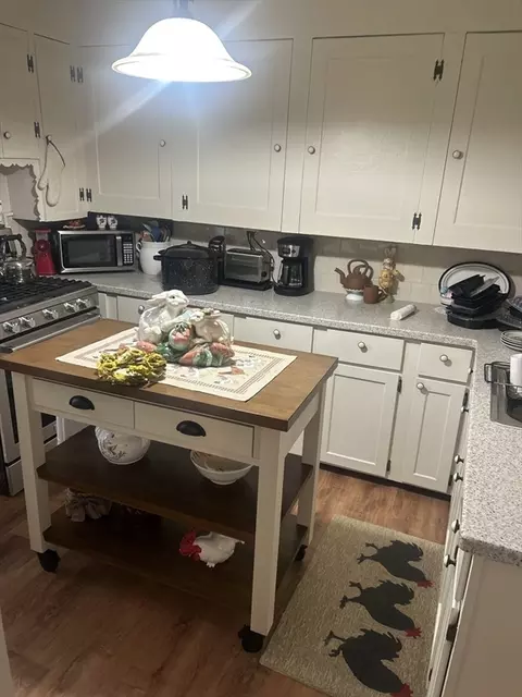 82 Wellington St, Fall River, MA 02720 photo 18