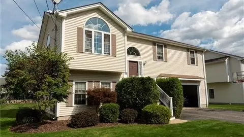 1 Modesta St, North Providence, RI 02904