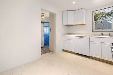 Kitchen - 25 Martin Rd, Reading, MA 01867 photo 2 of 2