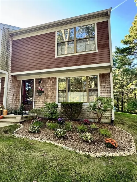 195 Falmouth Rd #12F, Mashpee, MA 02649