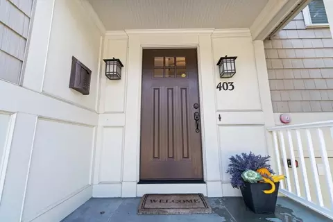 403 Hunnewell St #403, Needham, MA 02494