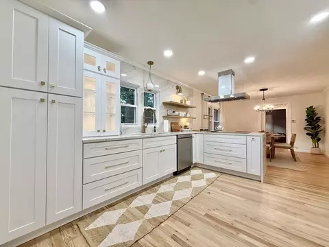 19 Normandy Rd, Springfield, MA 01106 photo 5