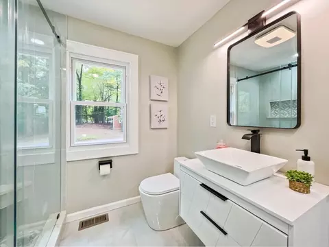 19 Normandy Rd, Springfield, MA 01106 photo 18