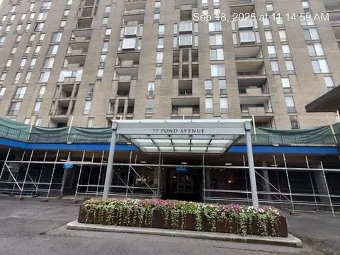 77 Pond Ave #1103, Brookline, MA 02445