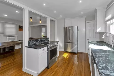274 Abbott St, Springfield, MA 01118 photo 6