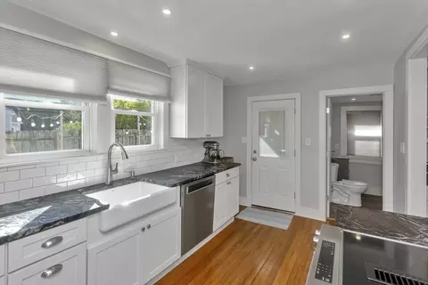 274 Abbott St, Springfield, MA 01118 photo 11